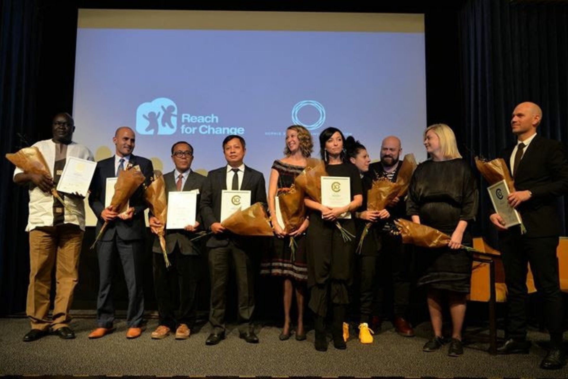 Untitled (1920 x 1280 px) (83)